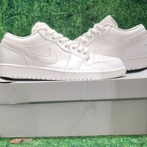 Nike Air Jordan 1 Low Triple White Sneakers 2015 553558-136 Mens Size 9 10.5 Wmn